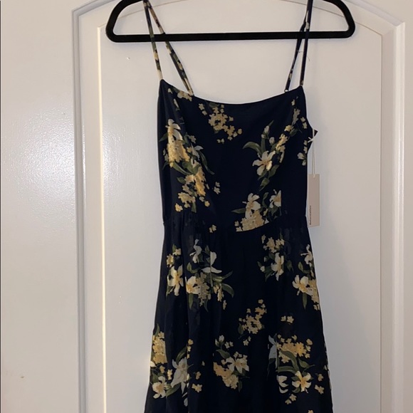 Reformation Rosehip Dress - Picture 7 of 8